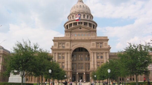 Texans to Receive Rebates under $32.7 Billion Surplus Budget