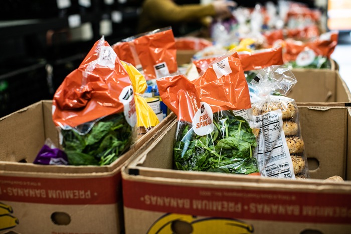 Food giveaway in Roseland, Chicago